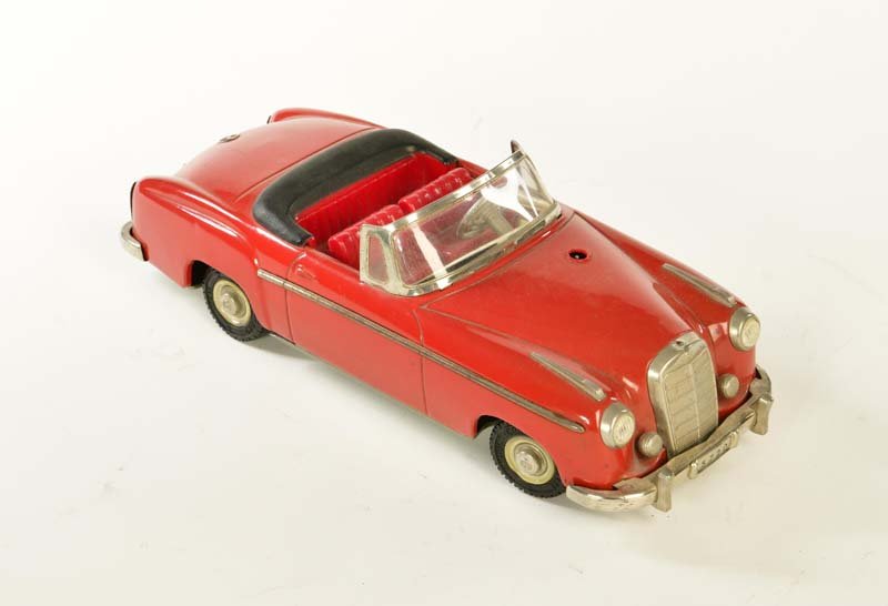 Schuco, Elektro Control Car Mercedes 220 S (1 of 3)