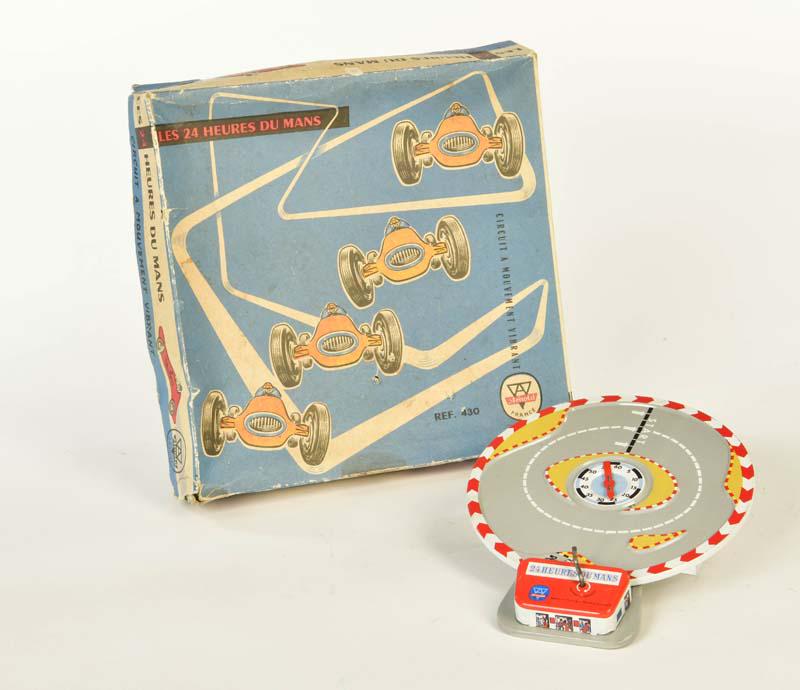 Arnold, Le Mans "Les 24 heures du Mans" (1 of 2)