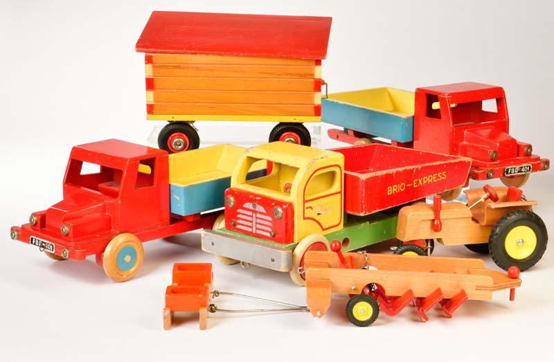 Brio u.a., Konvolut Holzspielzeug: Brio a.o., Bundle Wooden Toys, part. paint d., please inspect