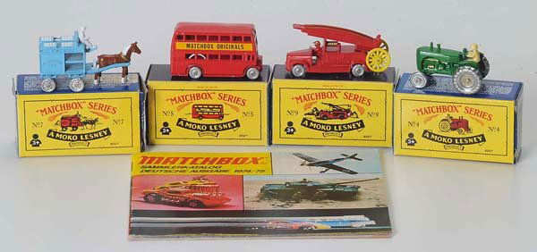 Matchbox: Matchbox, 4 Cars, England, diecast, 70ies, reproduction Moko Lesney + catalogoue 1974/75, condition 1 Deutsche Beschreibung: Matchbox, 4 Fahrzeuge, England, Druckguss, 70er Jahre, Repro Moko Lesney +