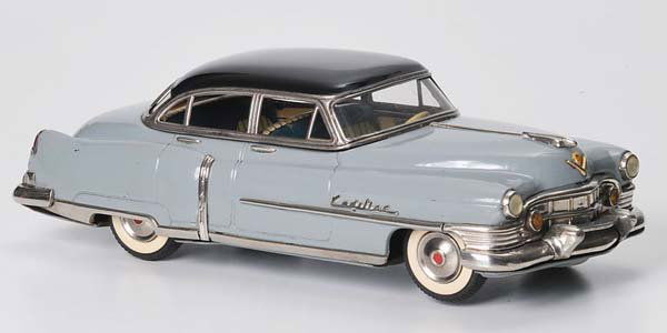 Marusan: Marusan, Cadillac, Japan, 32cm, tin, friction ok, minimal paint damage, condition 1- Deutsche Beschreibung: Marusan, Cadillac, Japan, 32cm, Blech, Friktion ok, minimale Lackmängel, Z 1-, (2816)