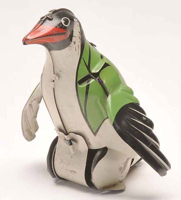 Joustra: Joustra, Penguin, France, 11cm, tin, windup ok, paint damage, condition 2- Deutsche Beschreibung: Joustra, Pinguin, France, 11cm, Blech, Uhrwerk ok, Lackmängel, Z 2-, (3009)
