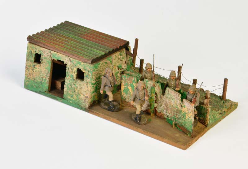 Elastolin, Stellung + 5 Soldaten (1 of 2)