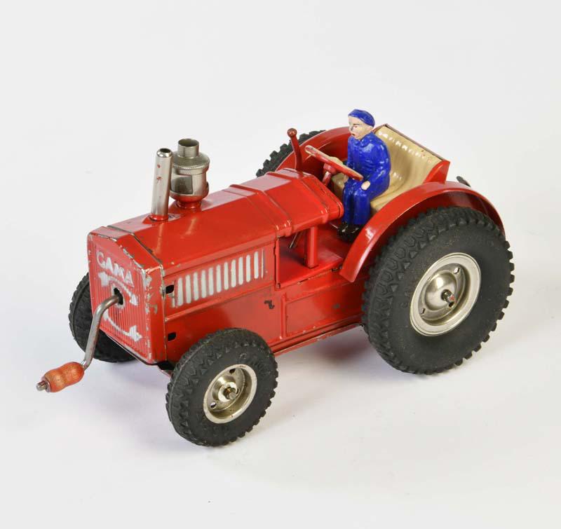 Gama, Traktor (1 of 3)