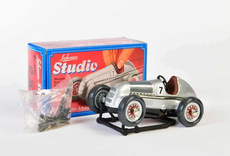 Schuco, Studio 1050 + Zubehoer (1 of 3)