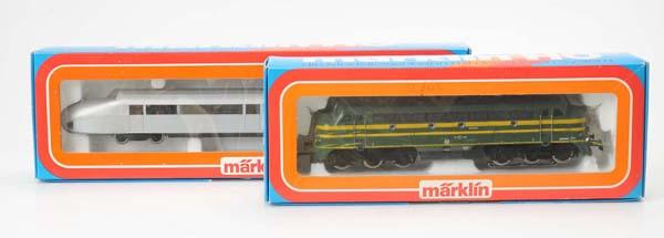 Maerklin: Maerklin, 1 Lok 3066 and 1 Rail Bus 3077, W-Germany,, HO, functions ok, original box condition 1-, condition 1 Deutsche Beschreibung: Märklin, 1 Lok 3066 und 1 Schienenbus 3077, W-Germany, HO, Funkti
