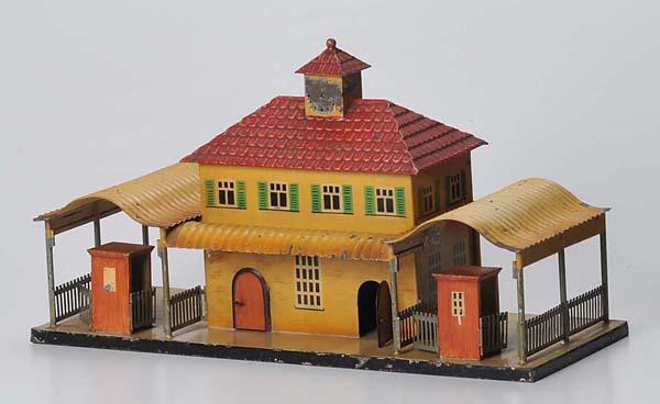Rock&Graner: Rock & Graner, old Train Station, basement 47x18,5cm, heigh 26cm, minimal paint damage, with sideways passage, rare!, condition 2 Deutsche Beschreibung: Rock & Graner, alter Bahnhof, Sockel 47x18,5cm,