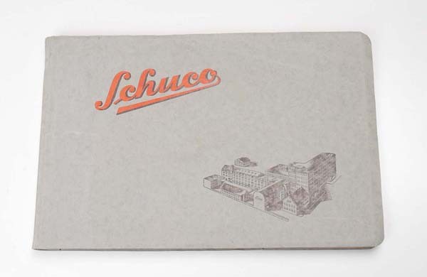 Schuco: Schuco, Early postwar Catalogue, US Zone, 122 pages on 61 sheeds, Colorful illustrations and detailed descriptions, condition 1-2 Deutsche Beschreibung: Schuco, früher Nachkriegskatalog, US Zone, 16x