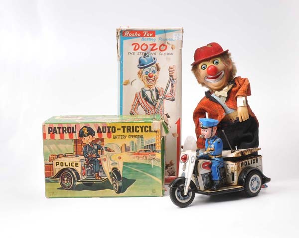 Convolute Battery Toys: Convolute Battery Toys, Japan, electric drive + functions defective, original box condition 3-, for tinkerers, condition 4, Deutsche Beschreibung: Konvolut Batterie Toys, Japan, 25-35 cm, Elektroantri