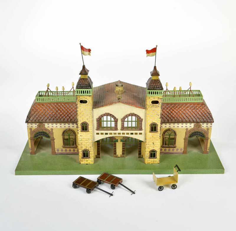 Bing, Bahnhof + 3 Bahnhofskarren (1 of 2)