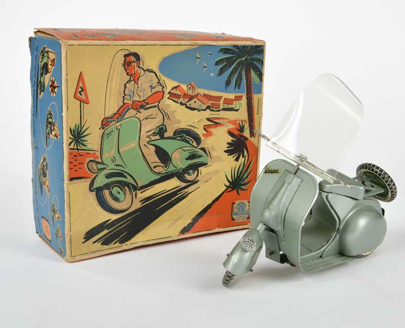 La Hotte, Vespa Scooter (1 of 3)