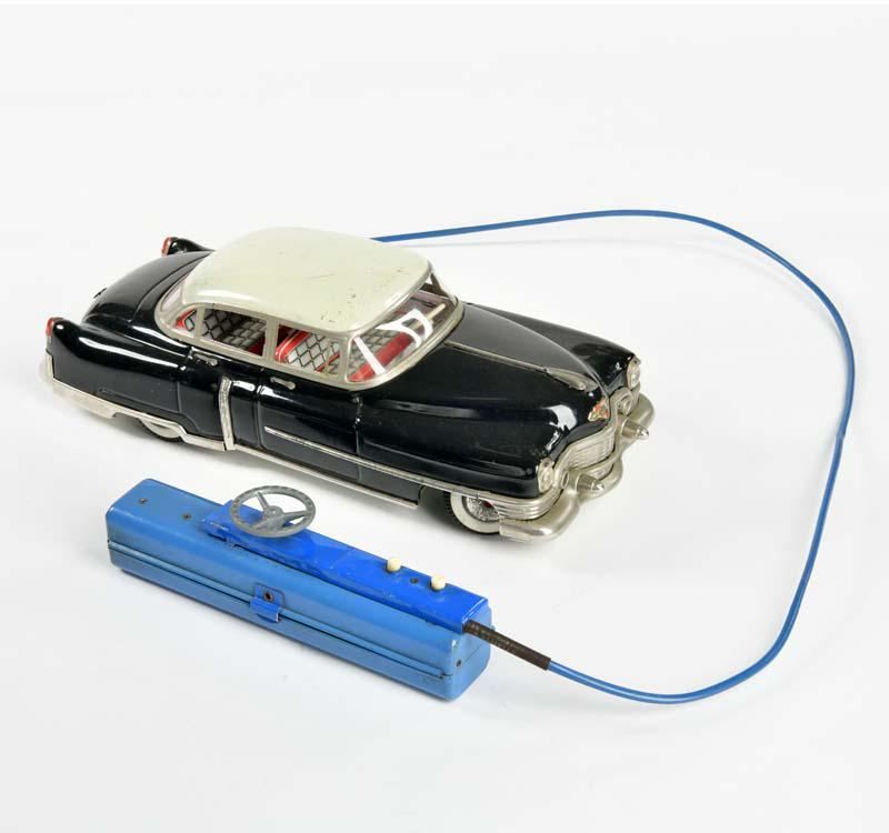 Joustra Gama Cadillac – Voiture Miniature Ancienne Tôle Bleu Et Beige, Filoguidée, Modèle Rare