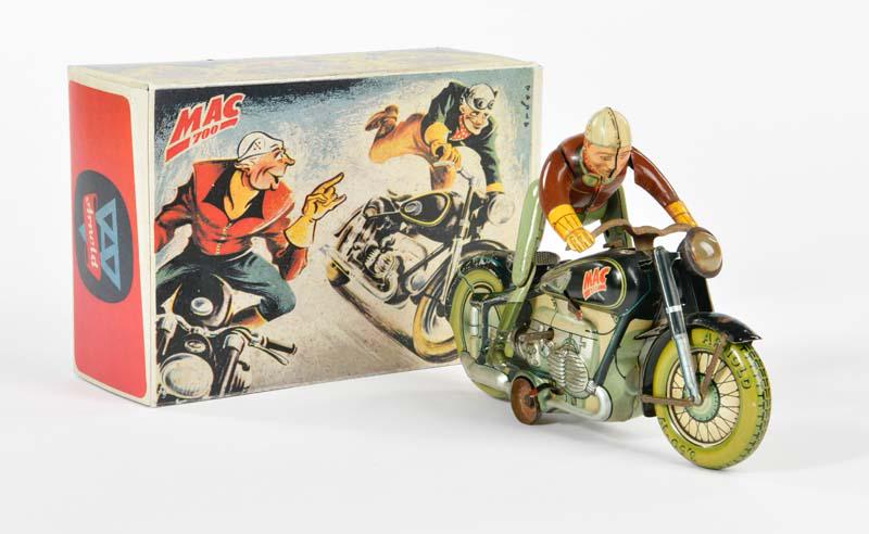 Arnold, Motorrad MAC (1 of 3)