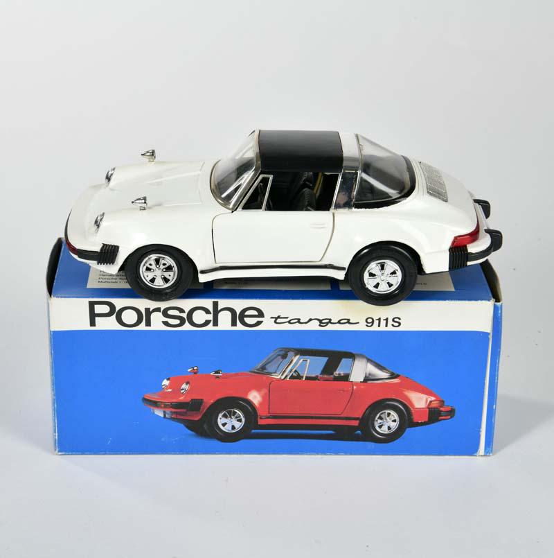 Schuco/Nutz, Porsche Targa 911 S (1 of 3)