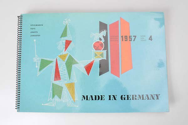 catalog: catalog, toy fair Nürnberg 1957, special edition, 100 pages, in good condition Deutsche Beschreibung: Katalog, Spielwarenmesse Nürnberg 1957 -Luxusausgabe-, 100 Seiten, guter Zustand, (246)