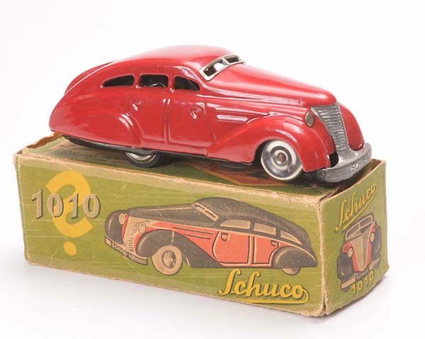 Schuco: Schuco, patent car 1010, US Zone Germany, tin, windup ok, original box condition 2+ Deutsche Beschreibung: Schuco, Patent Auto 1010, US Zone Germany, 14 cm, Blech, Uhrwerk ok, Okt Z 2+, (2755)