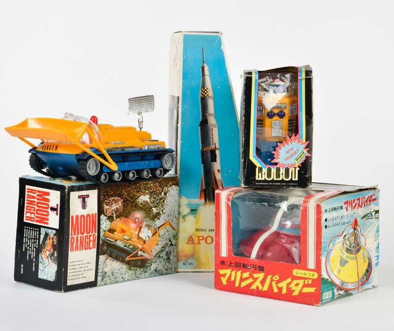 Konvolut Space Toys (1 of 1)