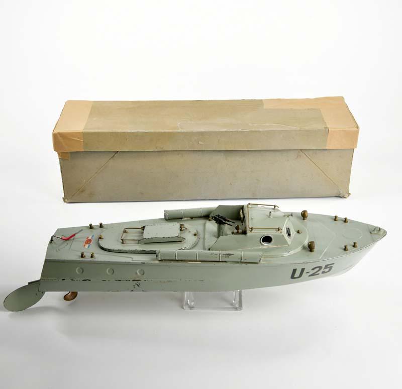 GIL, Militarschnellboot U 25: GIL, military speed boat U 25, France, 50 cm, tin, paint d., box pasted, C 2