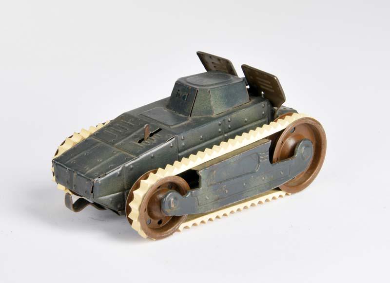 Tippco, Klettertank mit Schutzschild (1 of 3)