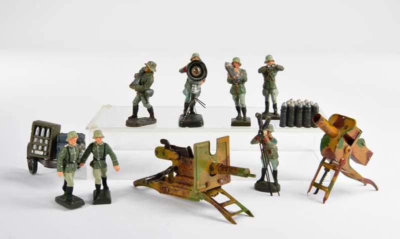 Lineol/Elastolin, Geschutzhelfer u.a.: Lineol/Elastolin, gun assistants a.o., Germany pw, 7,5 cm, composite, C 1-2