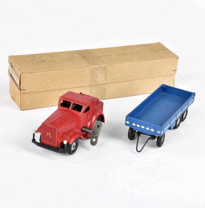 Marklin, Schlepper mit Anhanger (1 of 1)