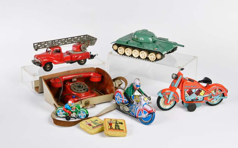 Gama, Ites u.a., Konvolut Blechspielzeug (1 of 1)