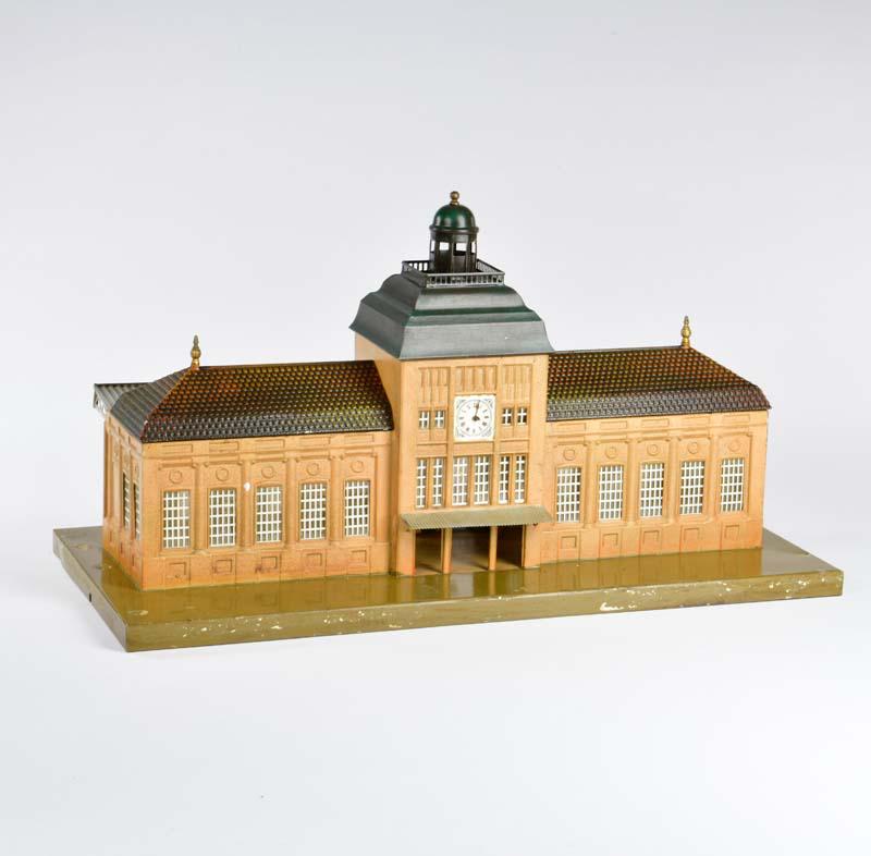 Marklin, Kleiner Leipziger Bahnhof 2035 (1 of 2)