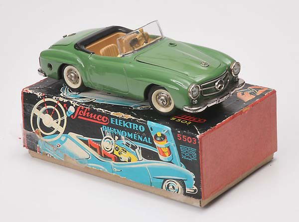 Schuco: Schuco, Electro Phänomenal, W-Germany, tin, battery drive ok, paint damage, original box . Only cover original, glued, condition 2-3 Beschreibung:Schuco, Elektro Phänomenal, 21 cm, W-Germany, Blech,