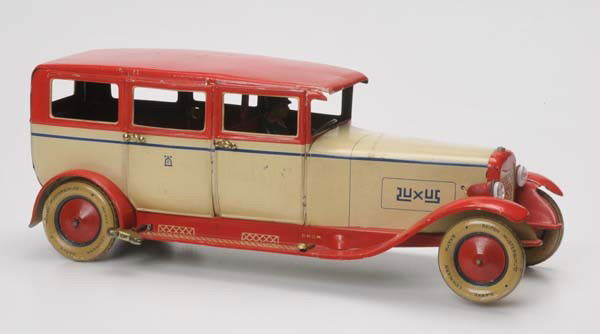 Lehmann: Lehmann, Sedan Car 'Luxus', Germany prewar, tin, windup ok, minimal paint damage, condition 1-2 Beschreibung:Lehmann, Limousine 'Luxus', 32 m, Germany VK, Blech, Uhrwerk ok, minimale Lackmängel, Z 1-