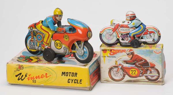 Roman and OMI: Roman and OMI, 2 Motorbikes, tin, friction ok, original box condition 1-2, condition 1 Beschreibung:Roman und OMI, 2 Motorräder, 15+20 cm, Blech, Friktion ok, Okt Z 1-2, Z 1, (2300)