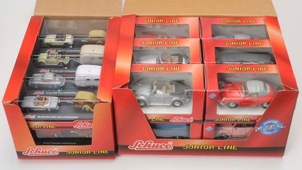 Schuco: Schuco, Junior Line: 12 Cars + 8 Cars with Caravan, diecast, original box condition 1, condition 1 Beschreibung:Schuco, Junior Line: 12 Autos 1:43 und 8 Autos mit Caravan 1:72, Druckguss, Okt Z 1, Z 1
