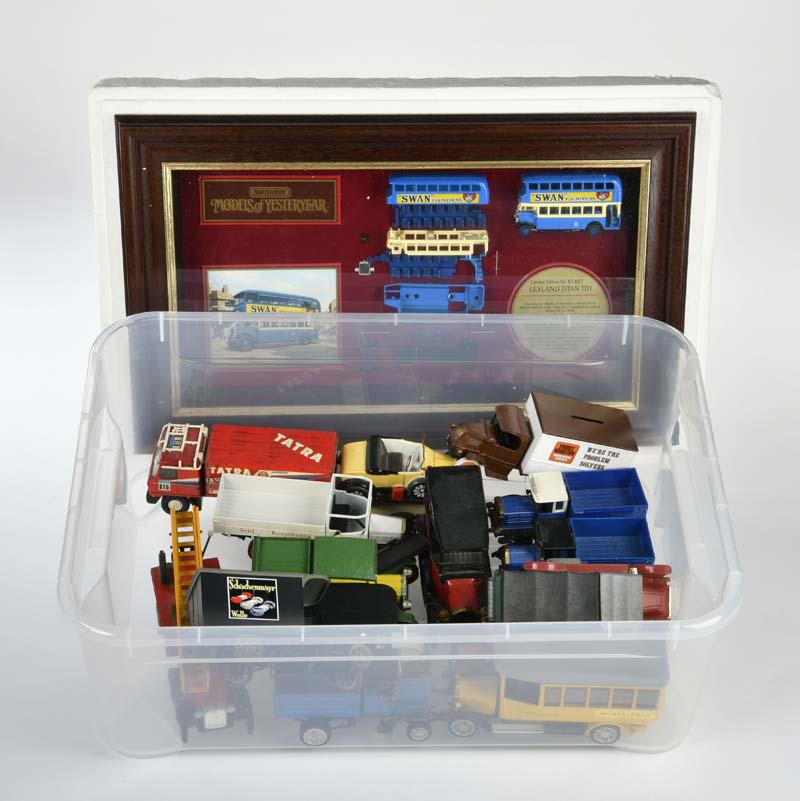 Marklin, Ertl u.a., Konvolut Fahrzeuge + Matchbox Display (1 of 1)
