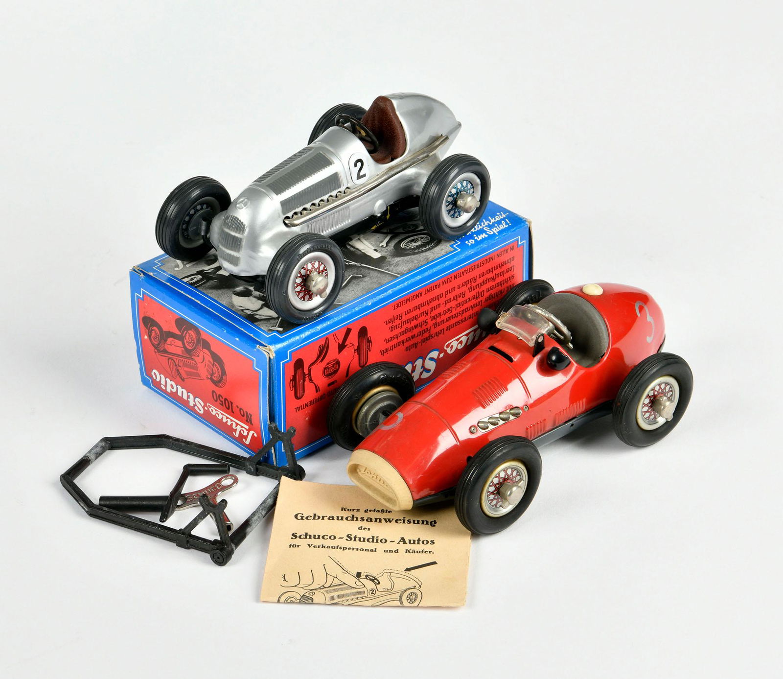 Schuco, 2 Grand Prix Racer: Schuco, 2 Grand Prix Racer, US Z. Germany, 15-16 cm, Blech, UW ok, 1x Okt, Z 1/1-