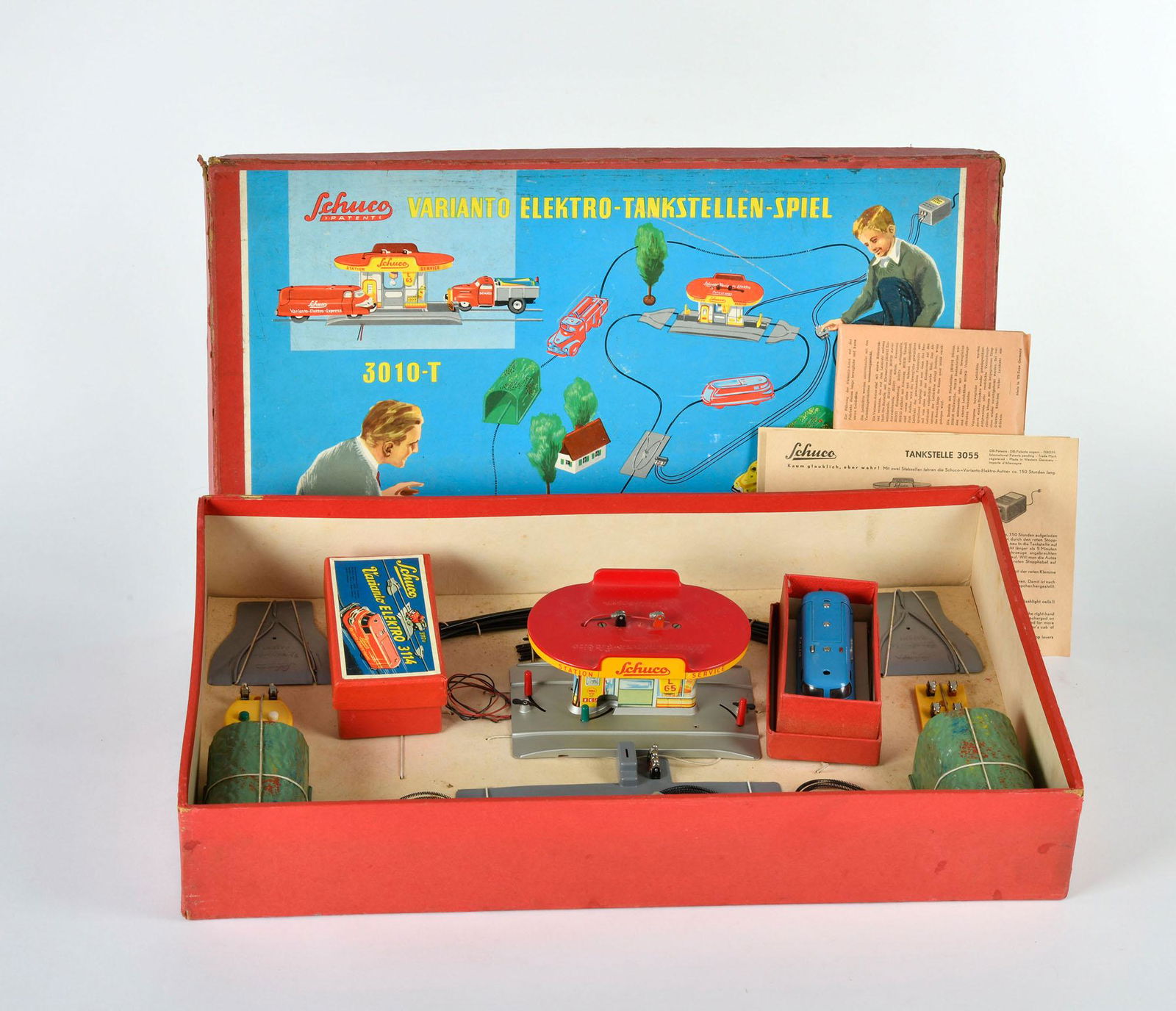 Schuco, Varianto Tankstellenspiel 3010 T mit 2 Fahrzeugen (1 of 3)
