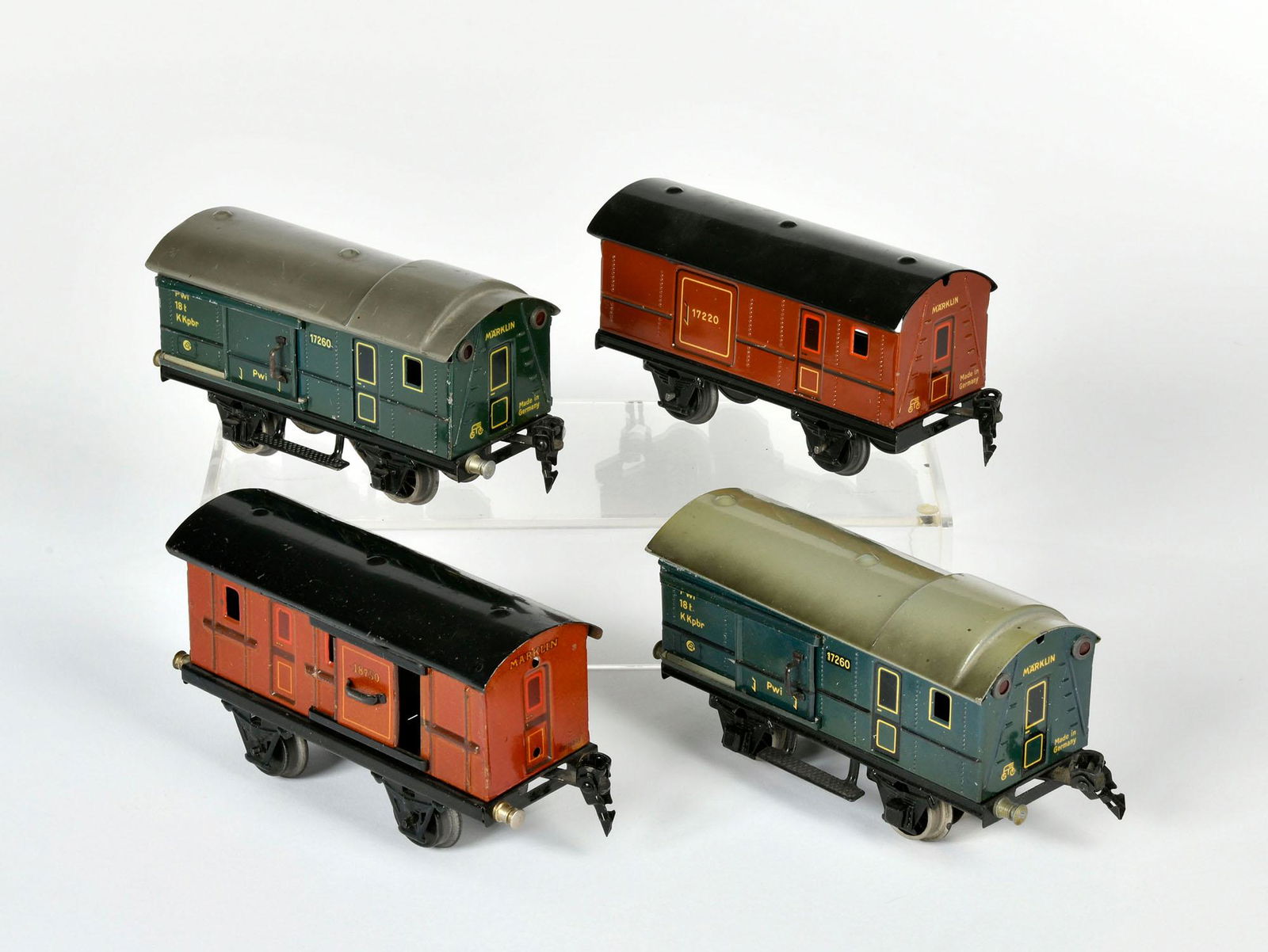 Marklin, 4 Post- und Gepackwagen (1 of 3)