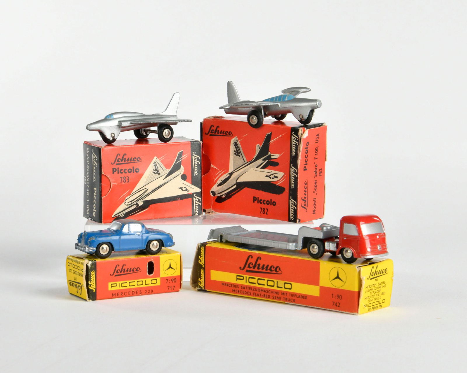 Schuco, Piccolo 742, 717 + 2 Flugzeuge (1 of 1)