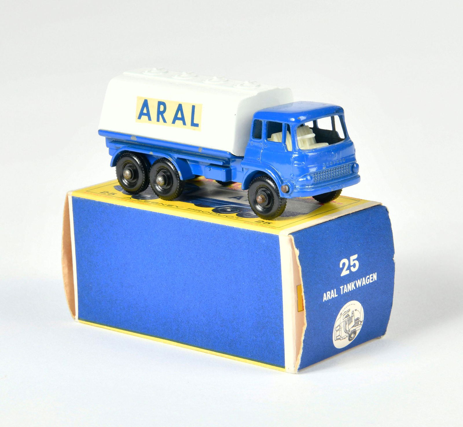 Matchbox, ARAL Petrol Tanker (1 of 1)