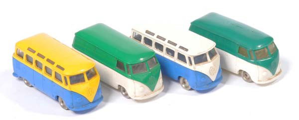 Lego: English: Lego, 4x VW Bus, Denmark, plastic, 1 crack to roof, otherwise good, condition 1-2 Deutsch: Lego, 4x VW Bus, Denmark, je 5.5 cm, Kunststoff, 1 Riss im Dach, sonst gut, Z 1-2, (285)