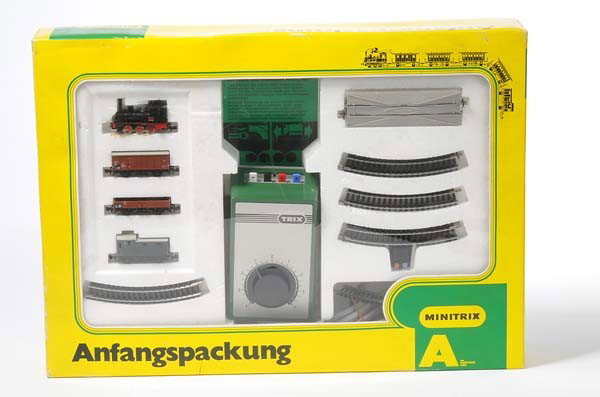 Trix: English: Trix, "Minitrix Anfangspackung Gueterzug", W.-Germany, gauge A, plastic, original box condition 1-, condition 1- Deutsch: Trix, "Minitrix Anfangspackung Güterzug", W.-Germany, Spur A, Kunsts