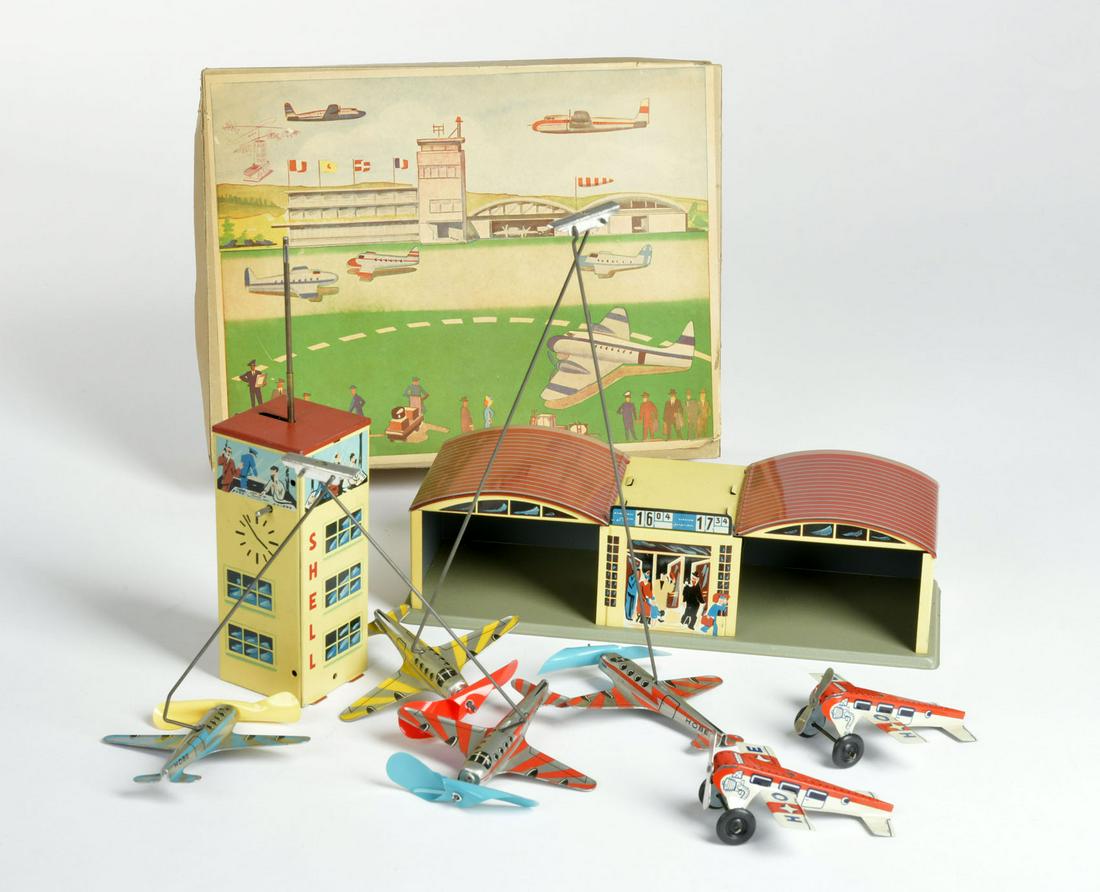 HWN, Flugzeug-Spiel (1 of 2)