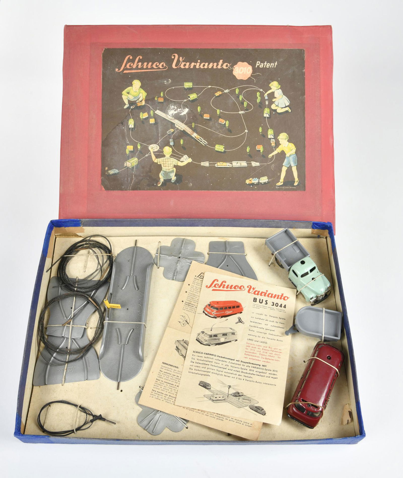 Schuco, Varianto Kasten mit 2 Autos (1 of 1)