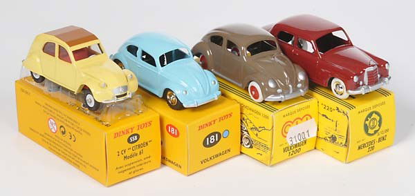 Dinky Toys: English: Dinky Toys/ CIJ, 4 Model Cars, 1:43, diecast, original box condition 1, reproductions!, condition 1 Deutsch: Dinky Toys/ CIJ, 4 Modellautos, 1:43, Druckguss, Okt Z 1, Replicas!, Z 1, (3512)