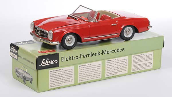 Schuco: English: Schuco, Electronic Remote Controlled Mercedes Sport 5307, W.-Germany, tin, battery drive ok, original box condition 1, complete with accessory + seating, condition 1 Deutsch: Schuco, Elektro