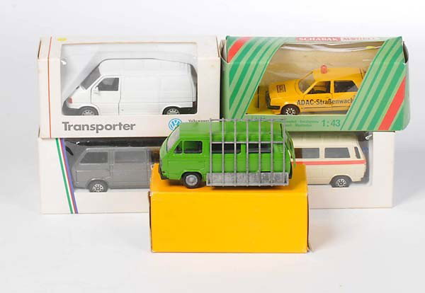 Schabak: English: Schabak and others, Convolute VW buses & ADAC Passat, W.-Germany, original box condition 1-2, good condition, Deutsch: Schabak u.a., Konvolut VW Busse & ADAC Passat, W.-Germany, 1:43, Okt Z 1
