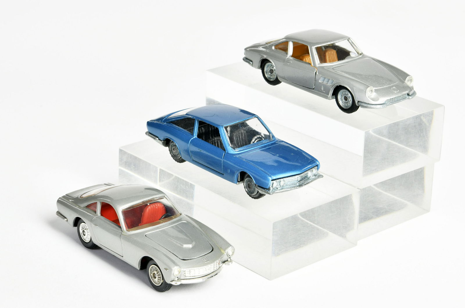 Politoys, 2x Ferrari & Isuzu (1 of 1)