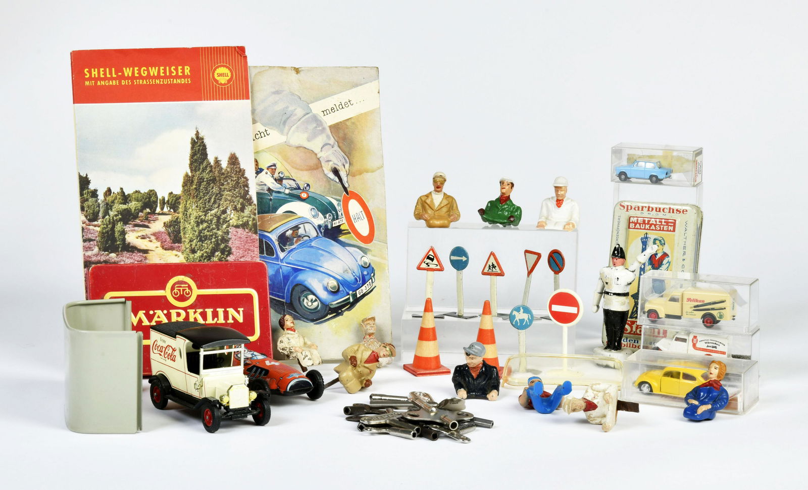 Konvolut Schlussel, Fahrerfiguren, Ersatzteile usw. (1 of 1)