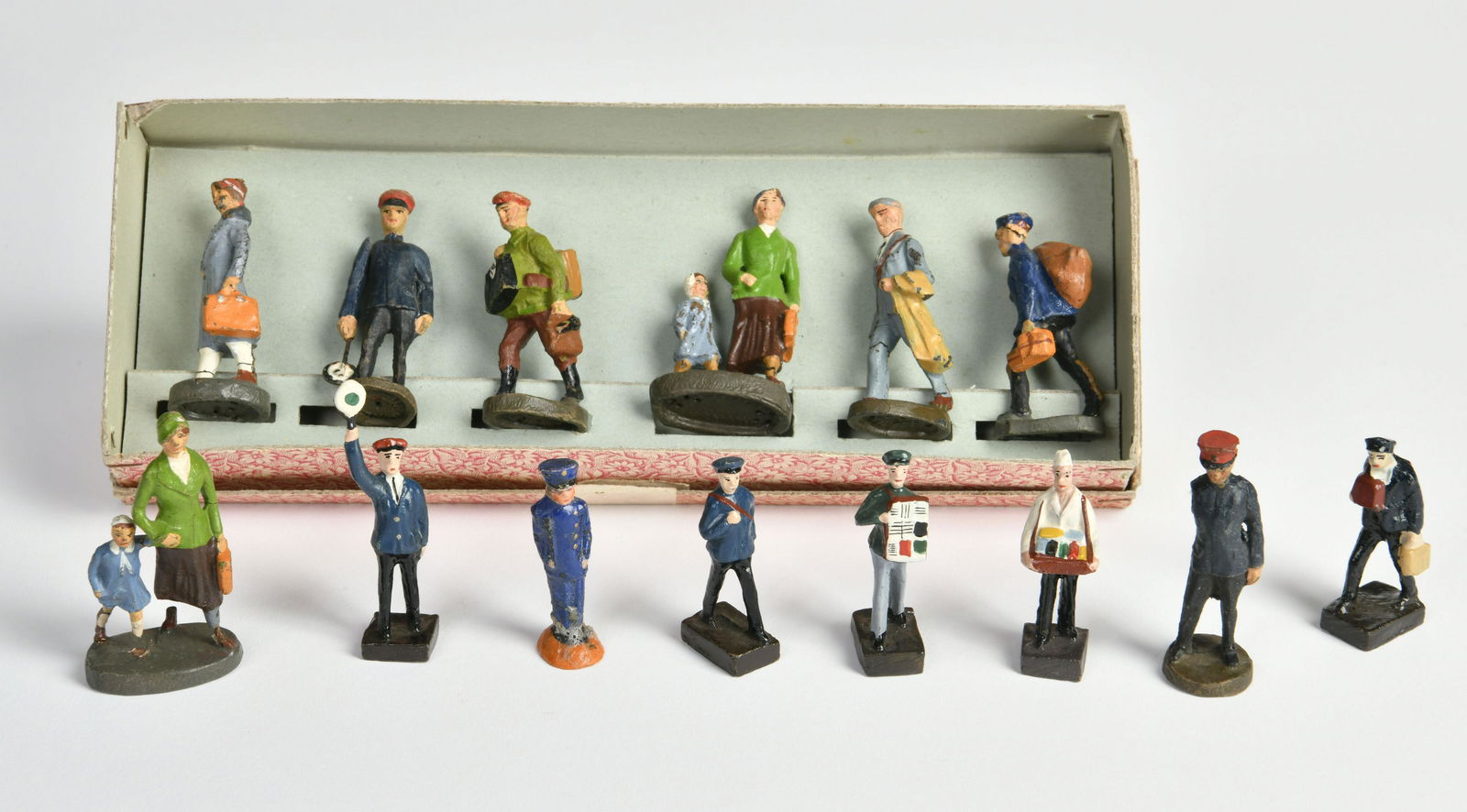 Marklin u.a., Konvolut Bahnsteigfiguren (1 of 1)