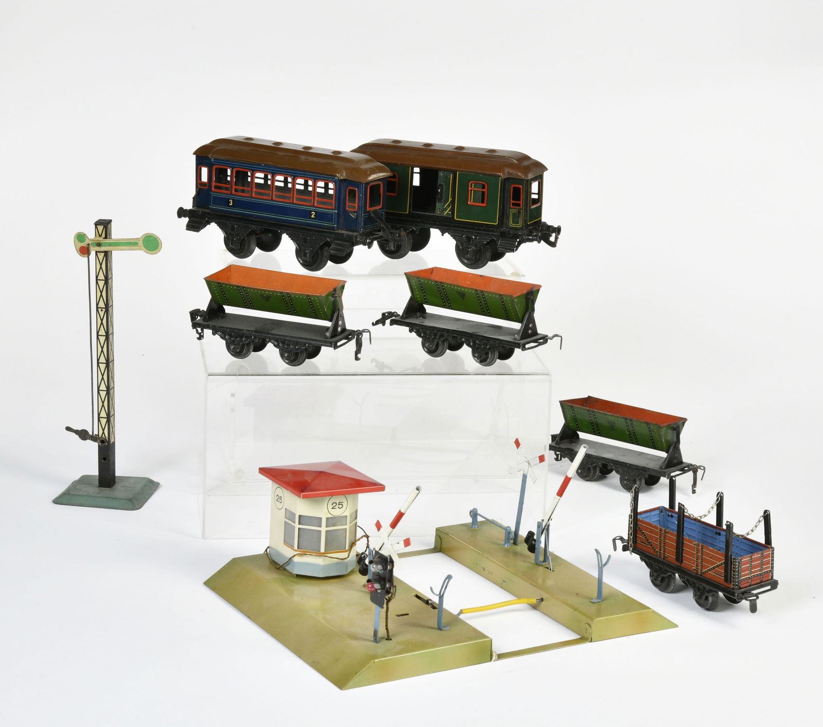 Bing, Kraus, u.a., 6 Spur 0 Wagen, Bahnubergang, Signal (1 of 2)