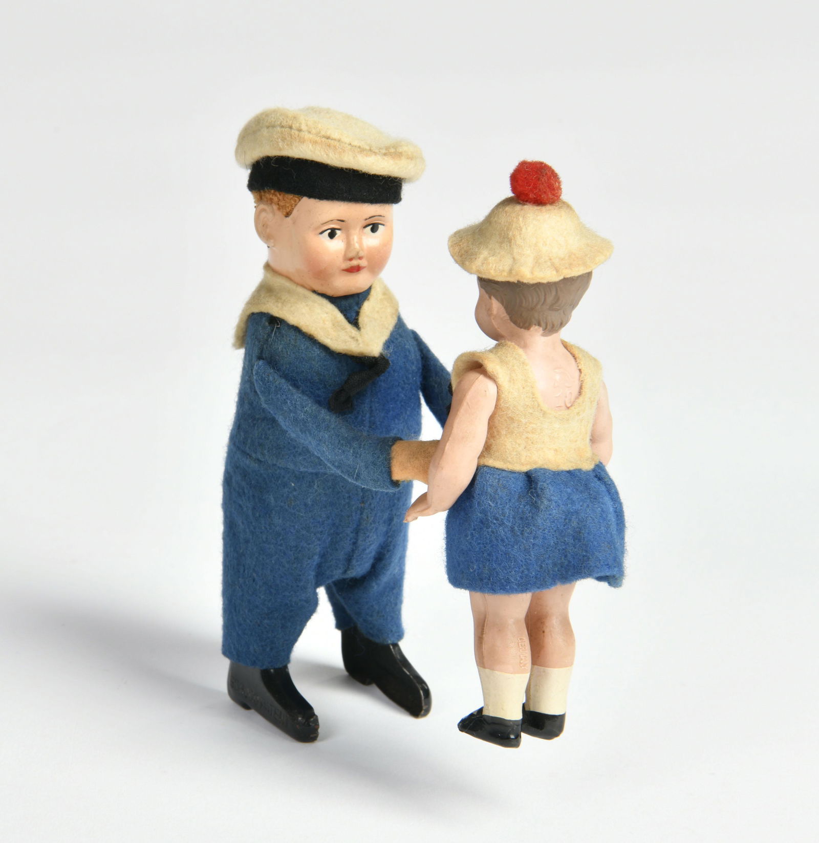 Schuco, Matrose mit Madchen (1 of 2)