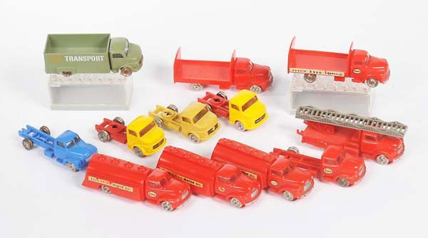 Lego: English: Lego, Convolute Truck, Denmark, plastic, mixed condition, please inspect Deutsch: Lego, Konvolut LKW, Denmark, Kunststoff, gemischter Zustand, bitte besichtigen, (3016)